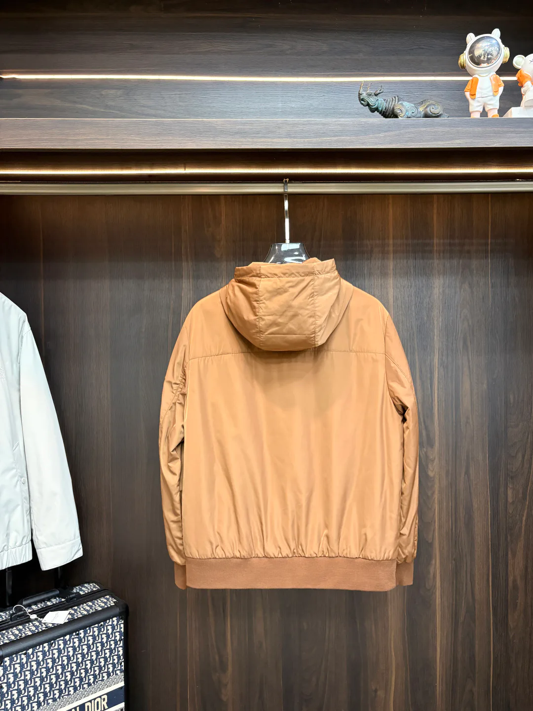Women's Jackets And Down Jackets MONCLER 18157276