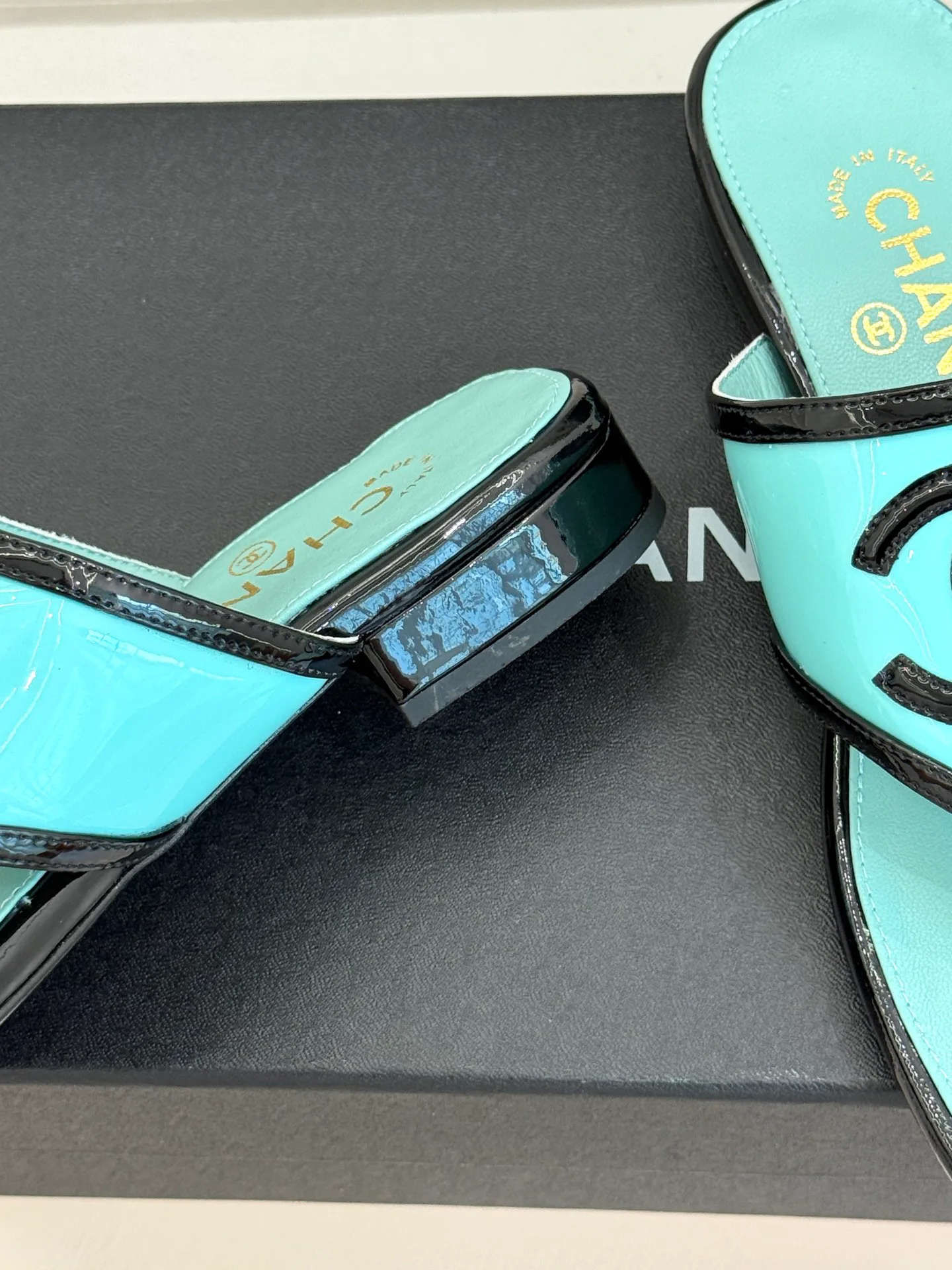 Women's Flip-Flops CHANEL 17425293