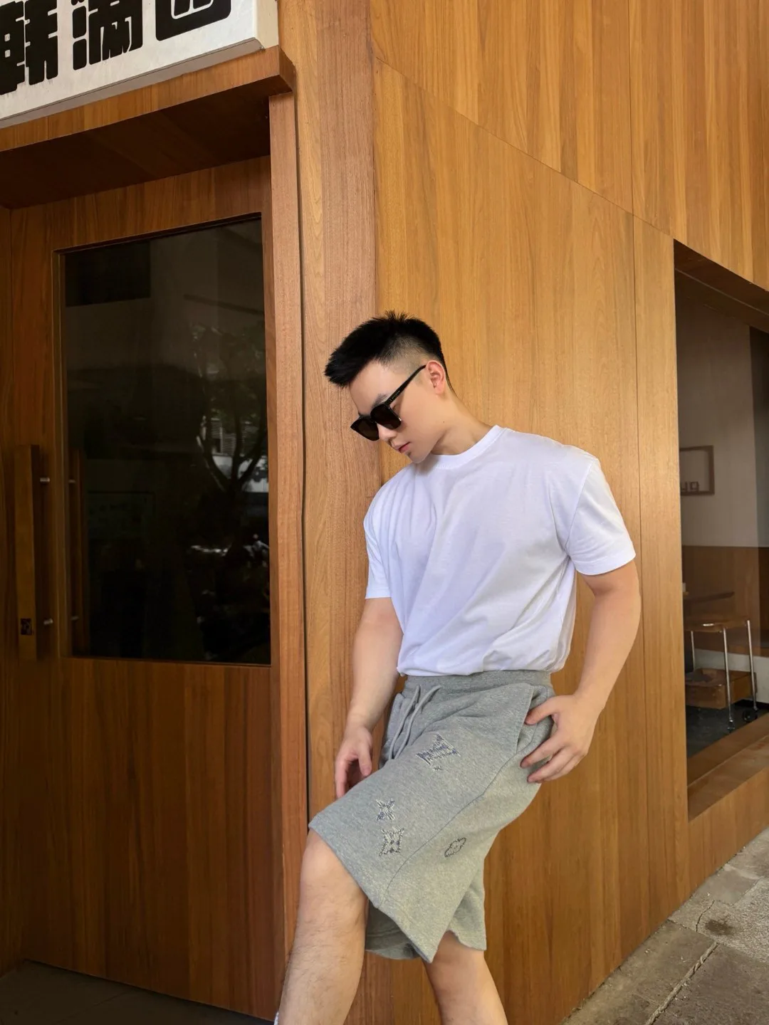 Men's Shorts LOUIS VUITTON 17572027