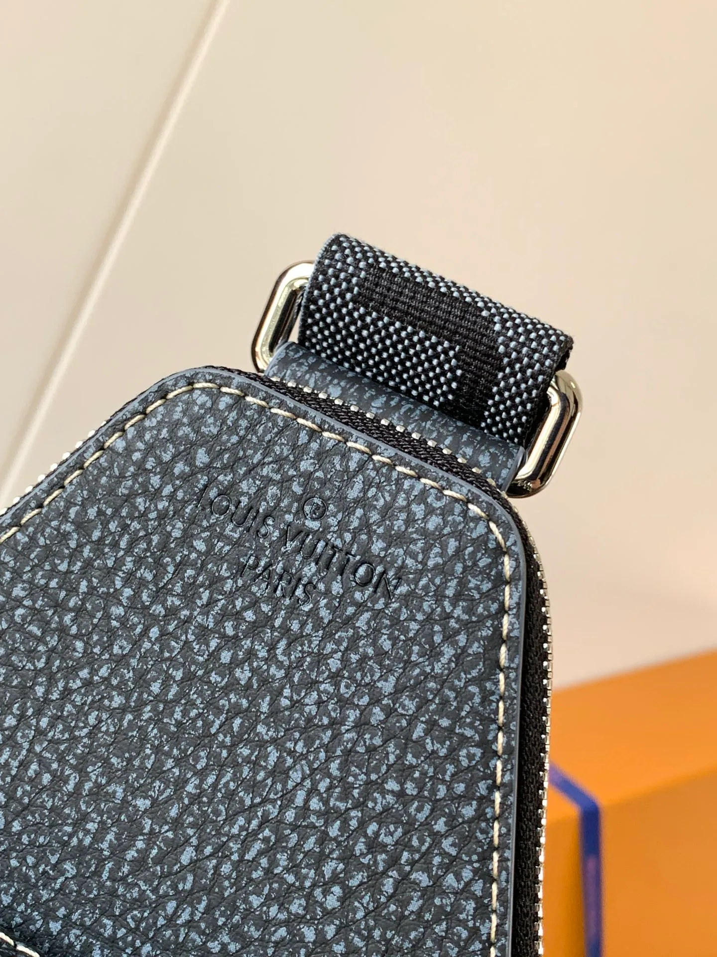 Women's Shoulder Bags LOUIS VUITTON 17948732