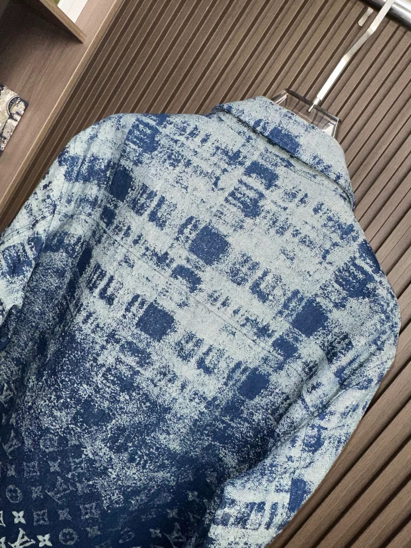 Men's Jackets And Down Jackets LOUIS VUITTON 18109844