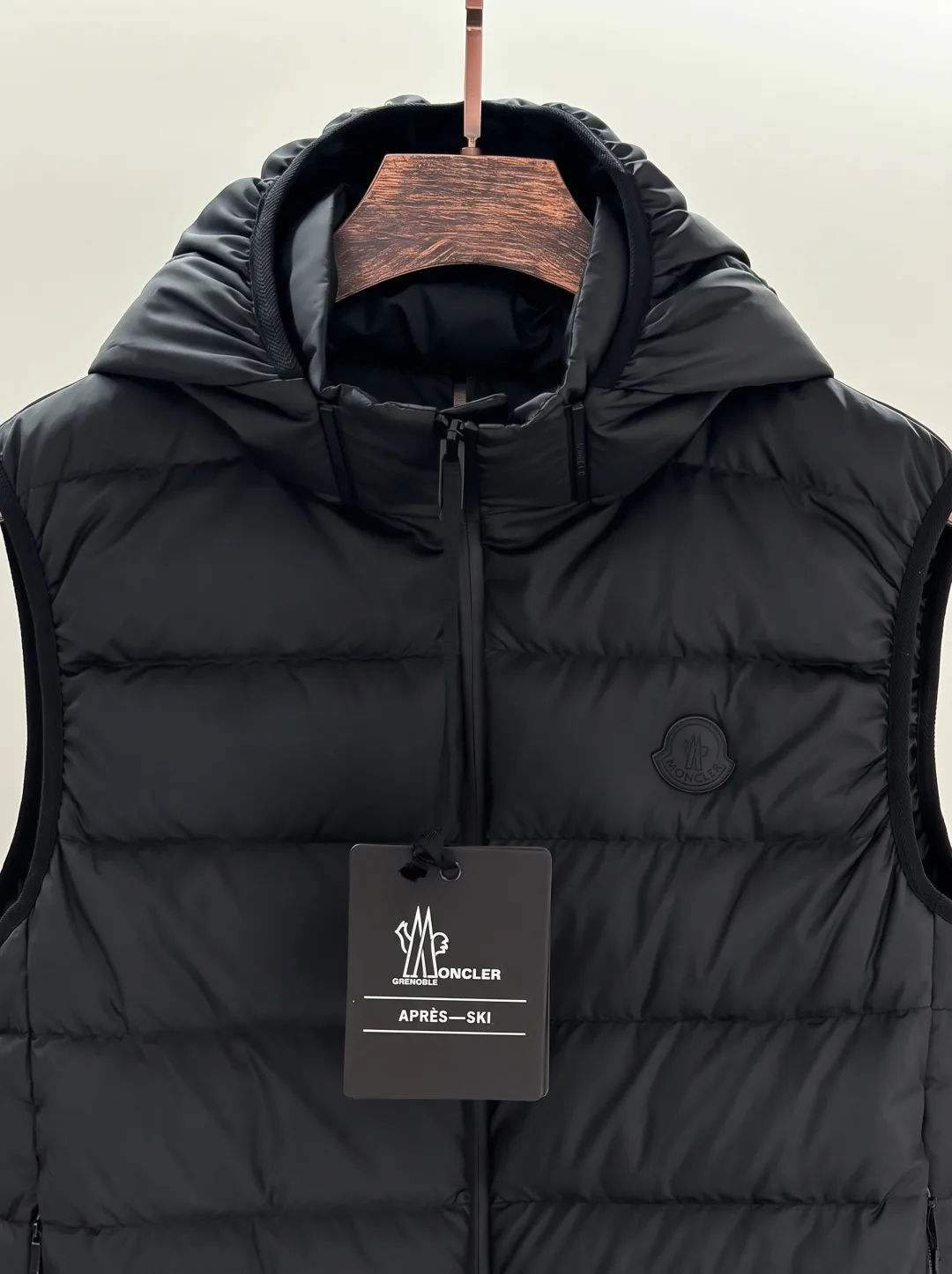 Жилеты Мужские Moncler 18596635
