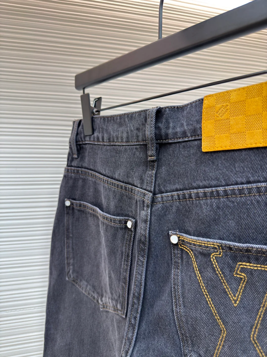 Men's Jeans LOUIS VUITTON 17480564