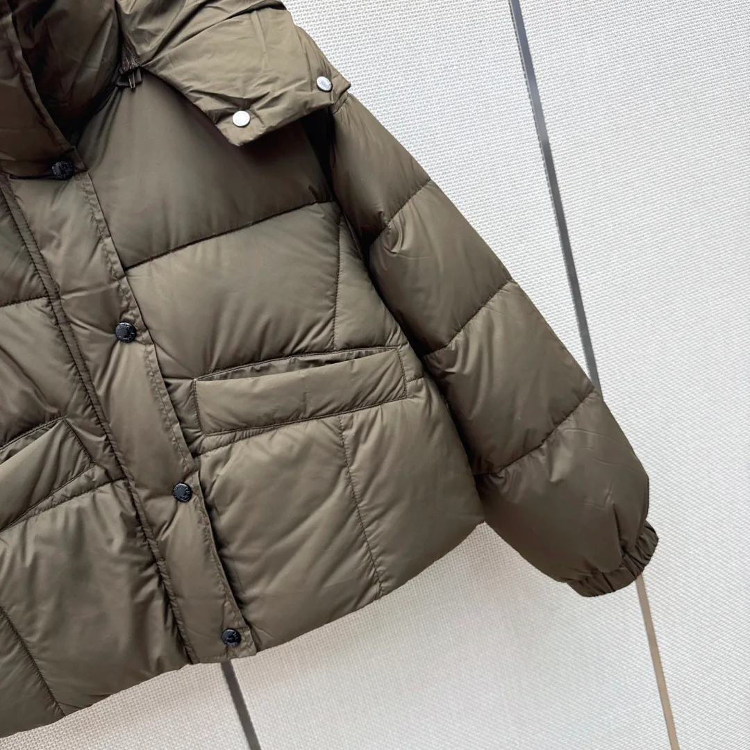 Women's Jackets And Down Jackets PRADA 18401605