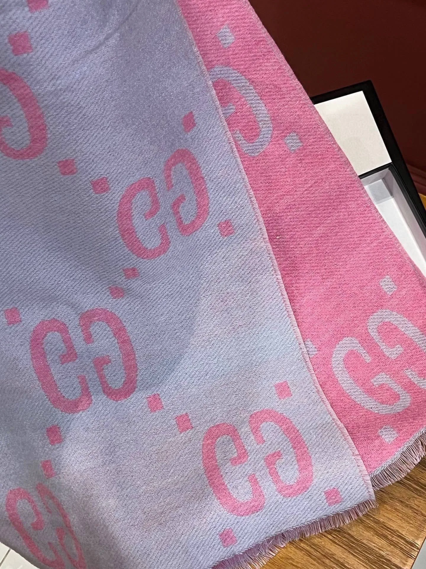 Scarves GUCCI 17673141