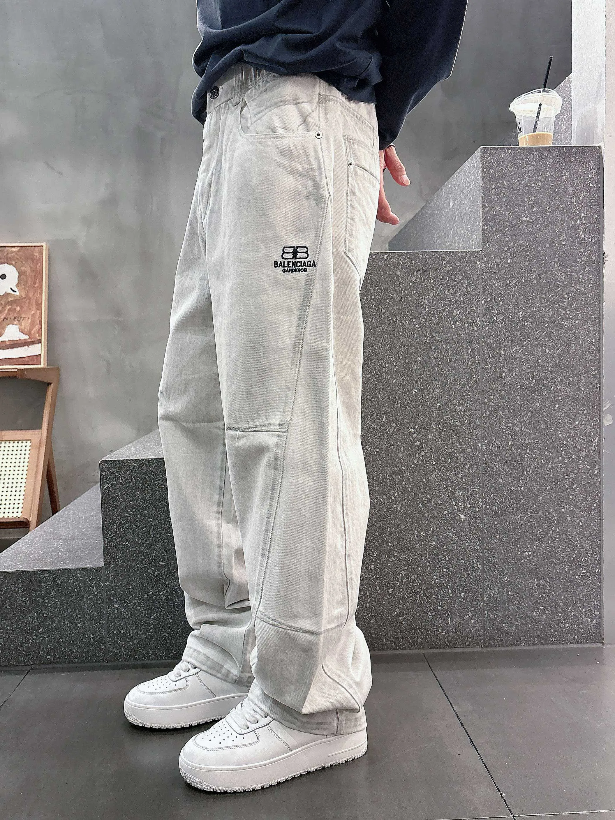 Men's Trousers BALENCIAGA 18408227