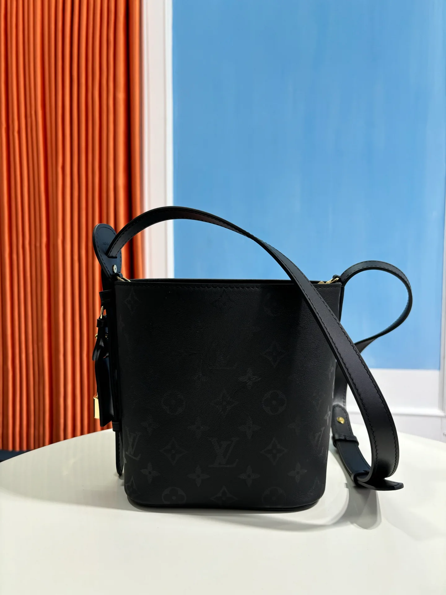 Women's Classic Handbags LOUIS VUITTON 18409422
