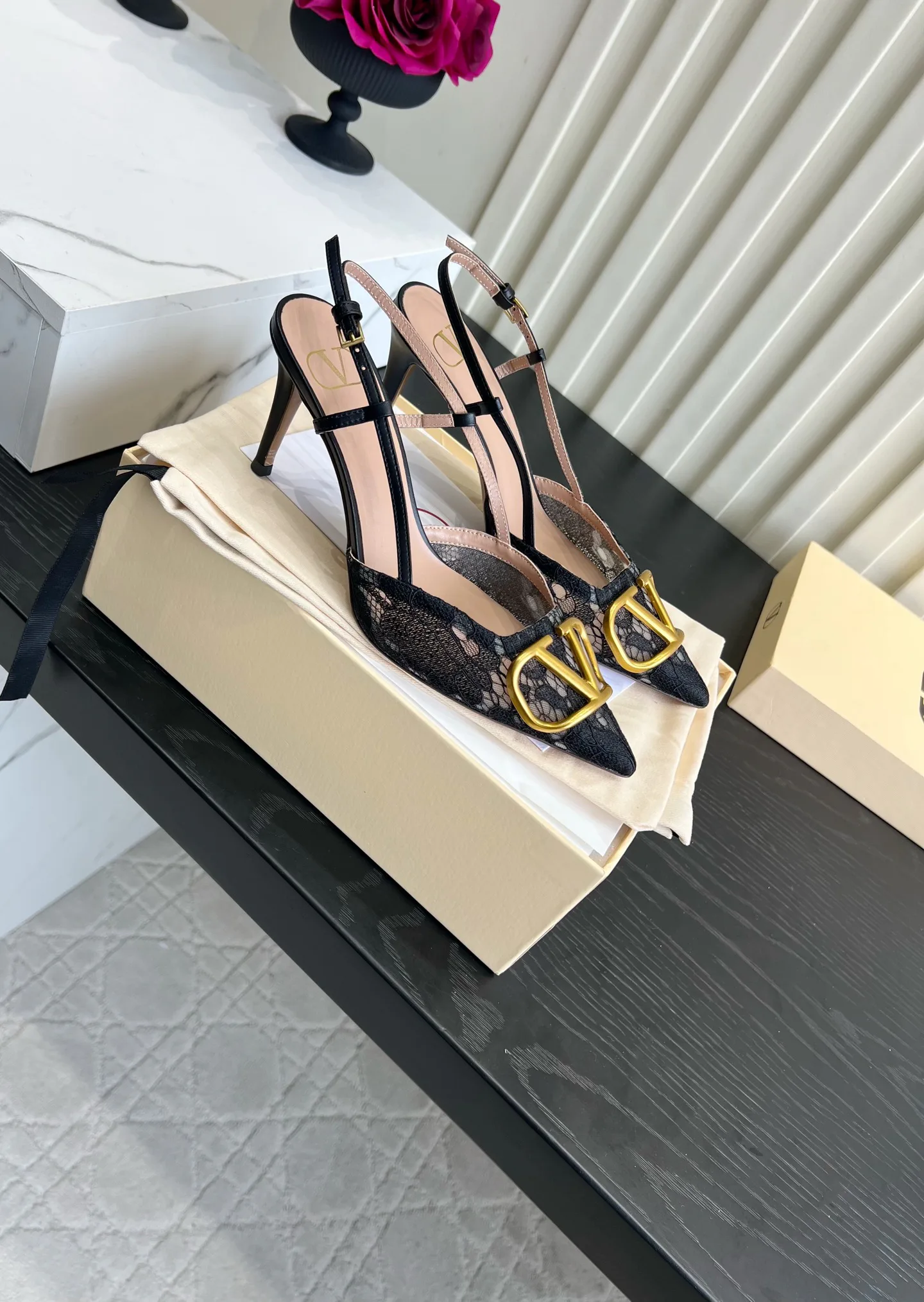 Women's Open-Toe Sandals VALENTINO 18322873