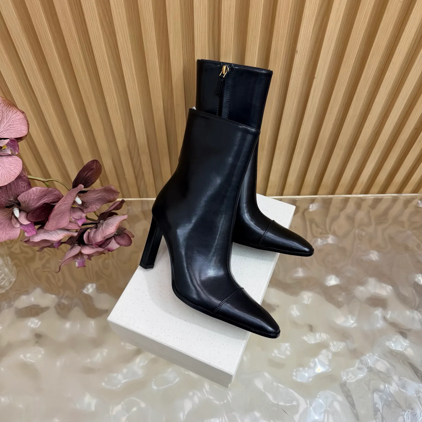 Women's Booties SAINT LAURENT 18508927