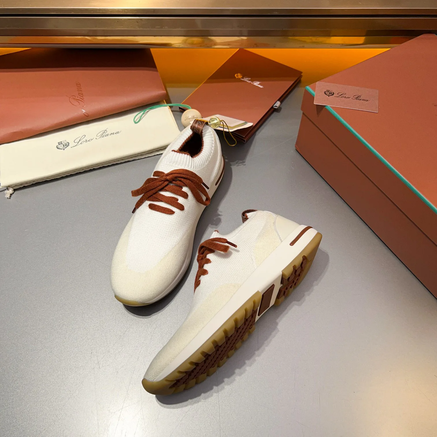Men's Sneakers LORO PIANA 18250765