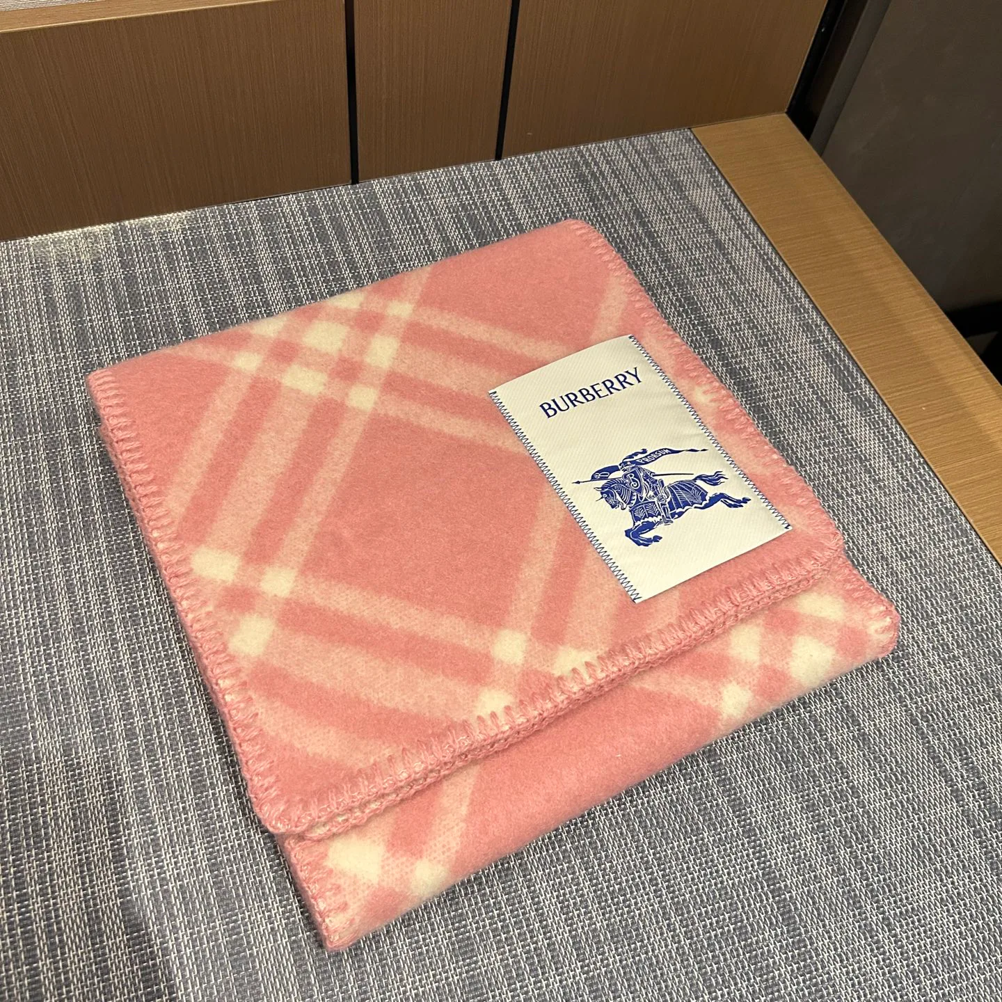 Scarves BURBERRY 18507371