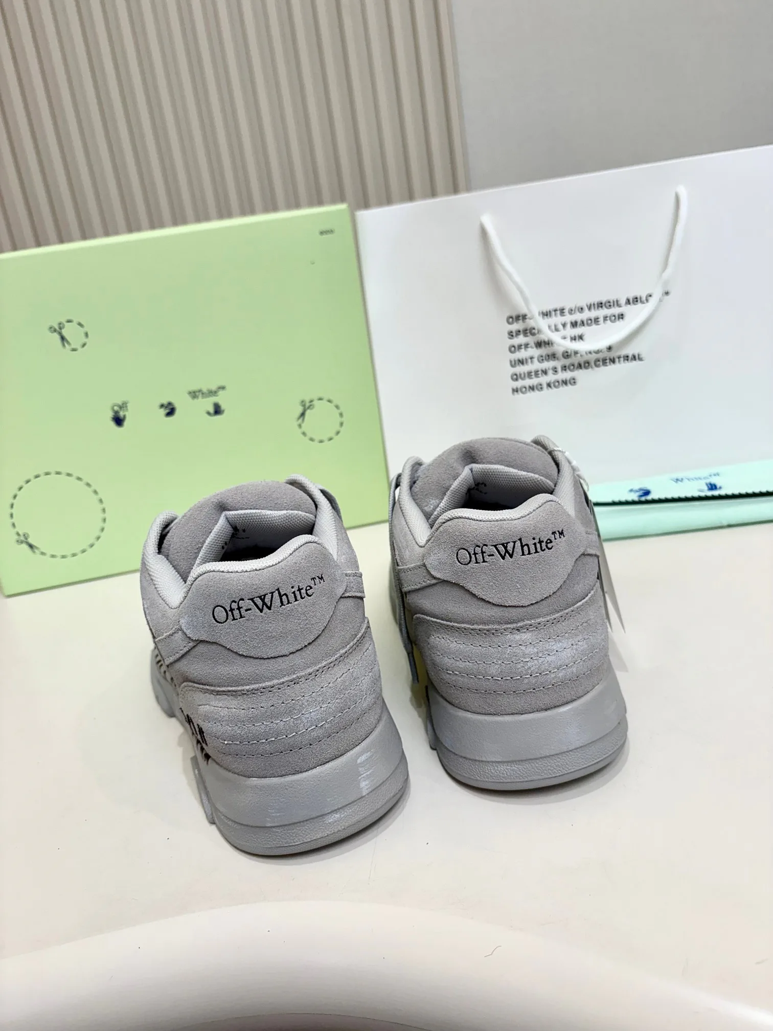 Women's Sneakers OFF-WHITE 18437417
