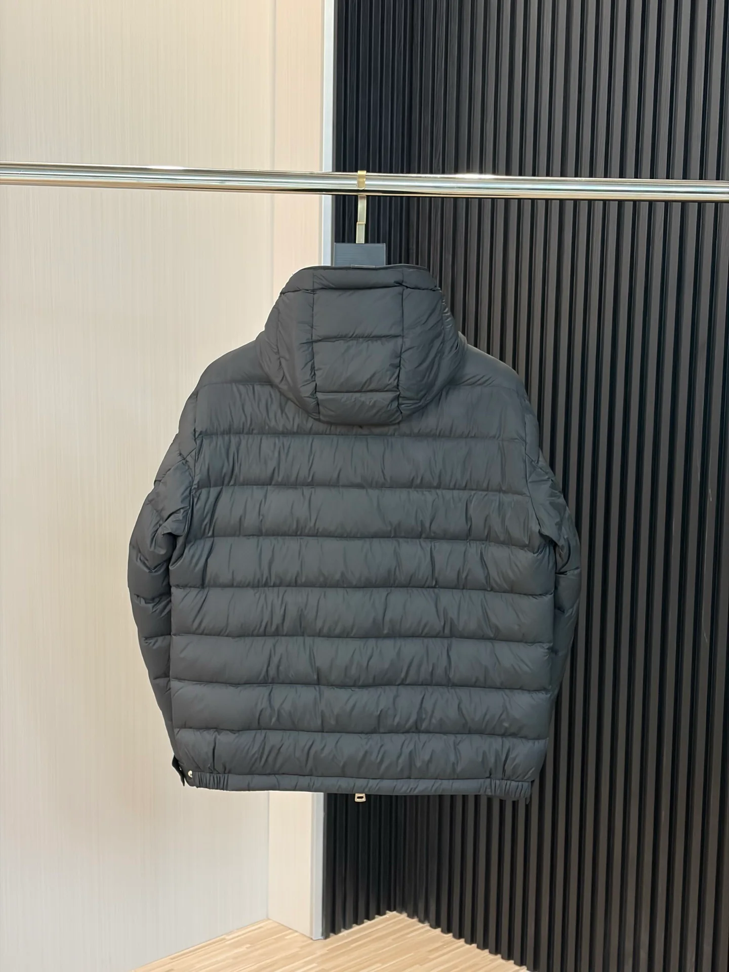 Women's Jackets And Down Jackets MONCLER 18188488