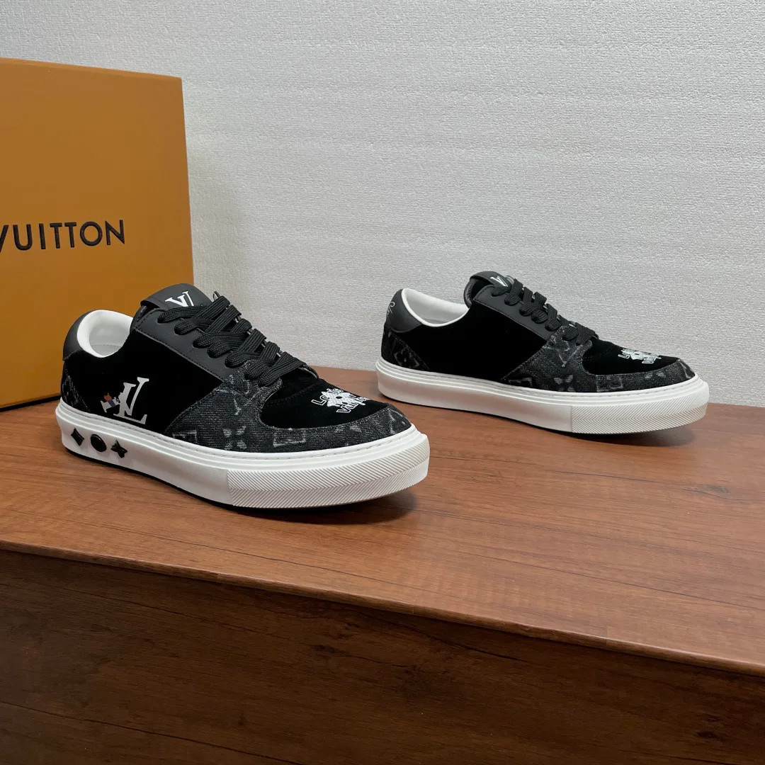 Кроссовки Мужские Louis Vuitton 18675087