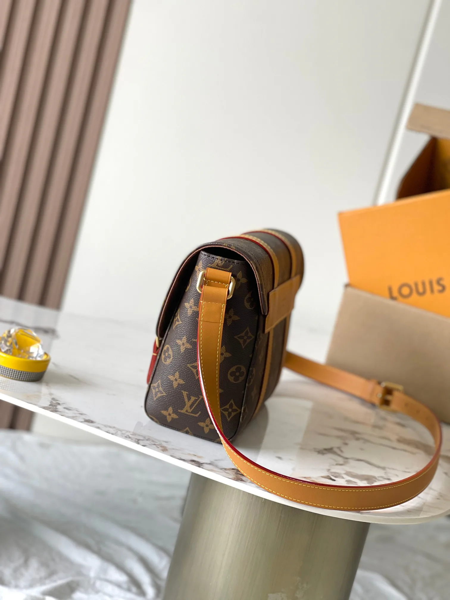 Women's Classic Handbags LOUIS VUITTON 18521090