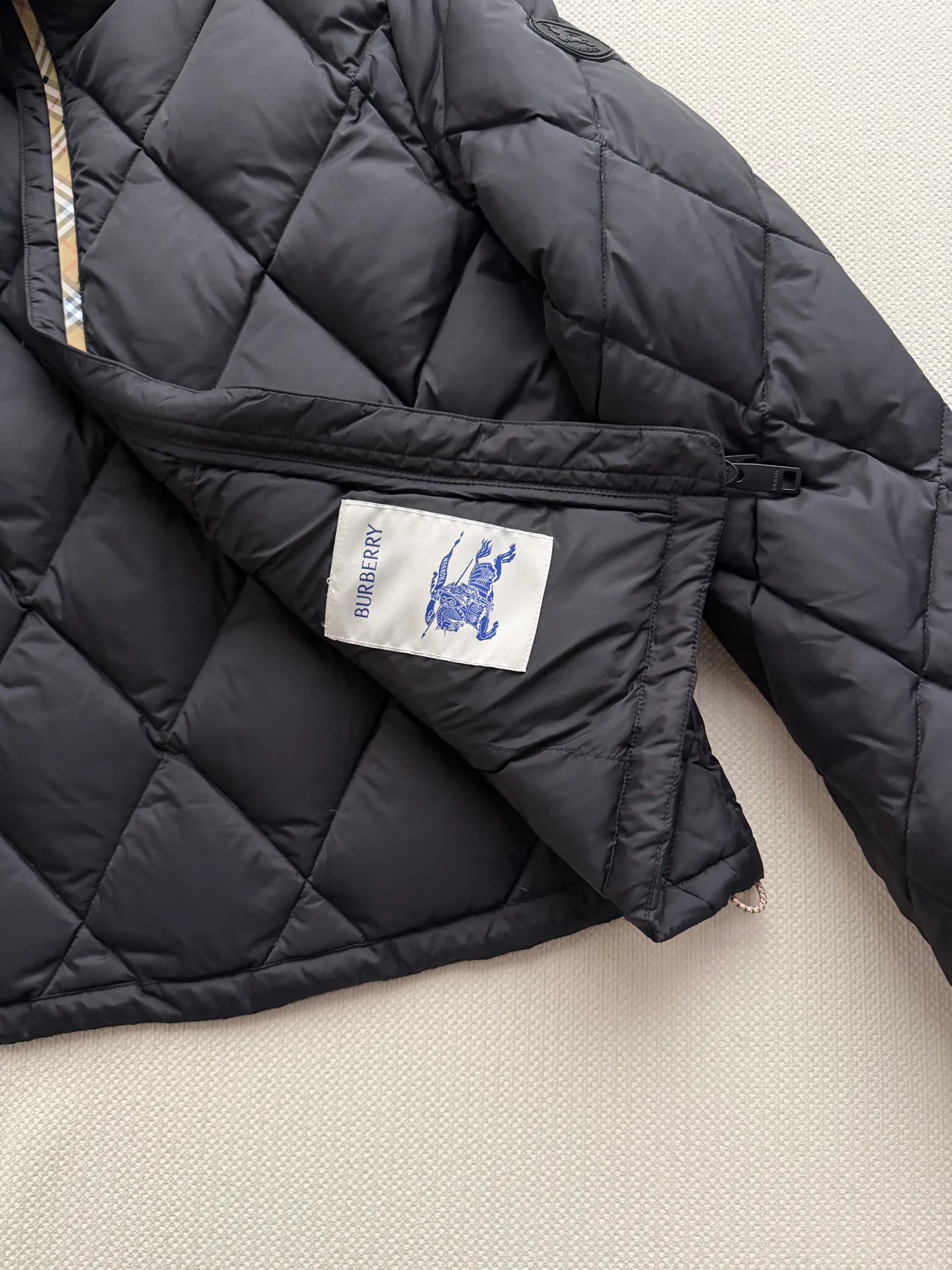Women's Jackets And Down Jackets BURBERRY 18379640