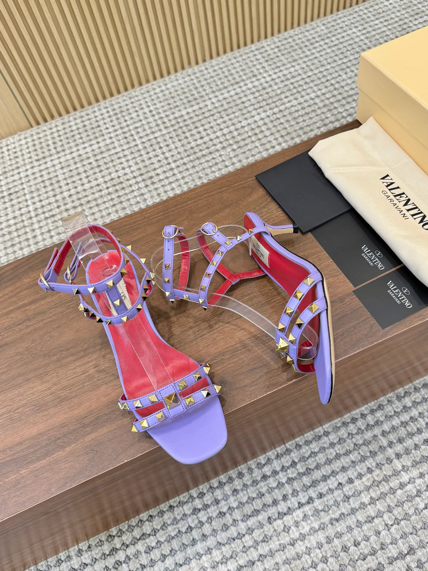 Women's Open-Toe Sandals VALENTINO 17411462