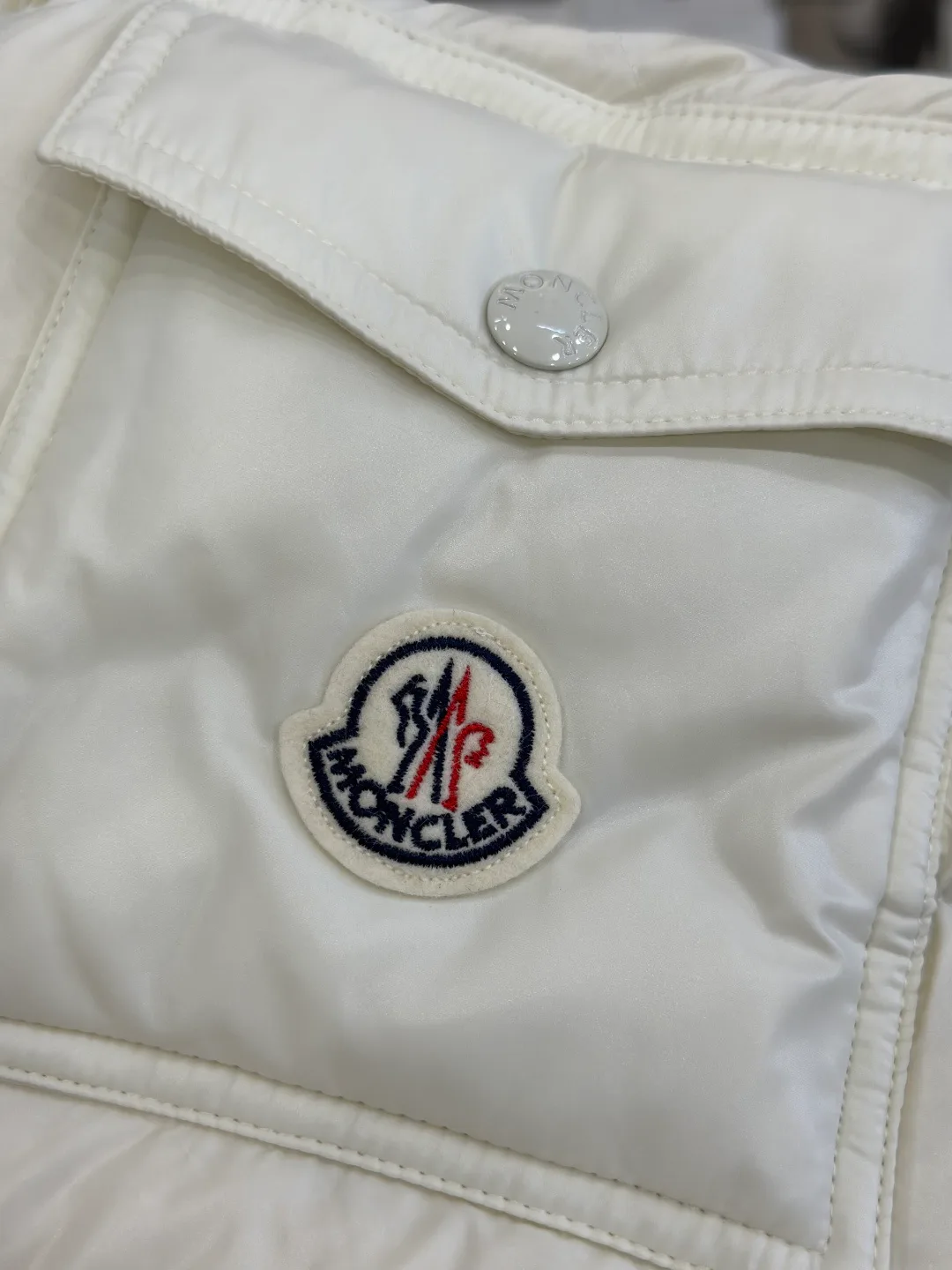 Men's Jackets And Down Jackets MONCLER 18461343