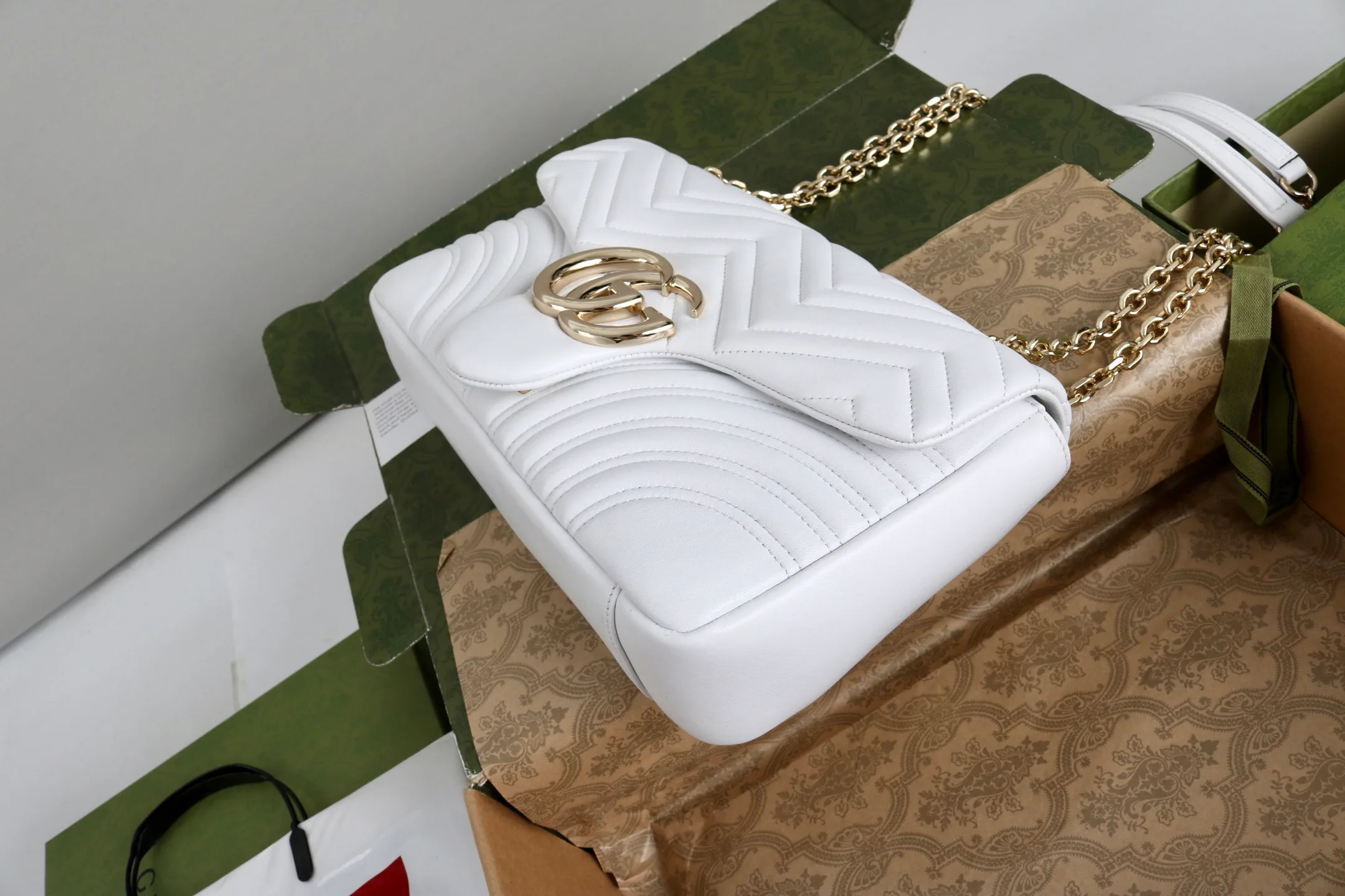 Women's Classic Handbags GUCCI 18223240