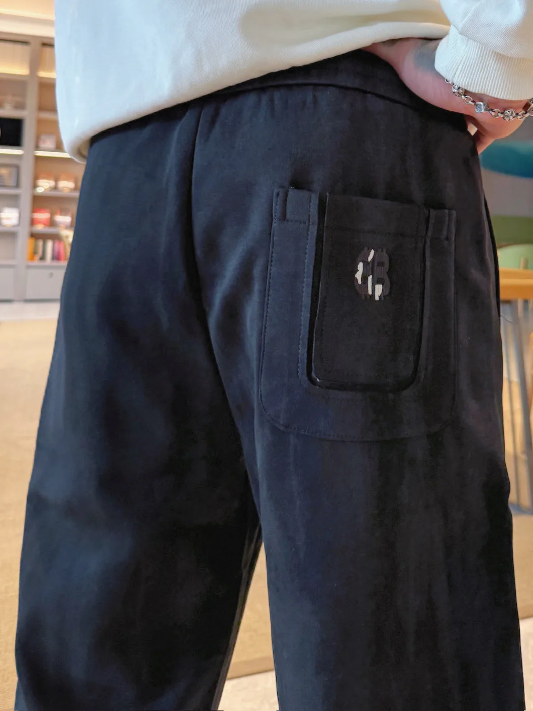 Men's Trousers BALENCIAGA 18345806
