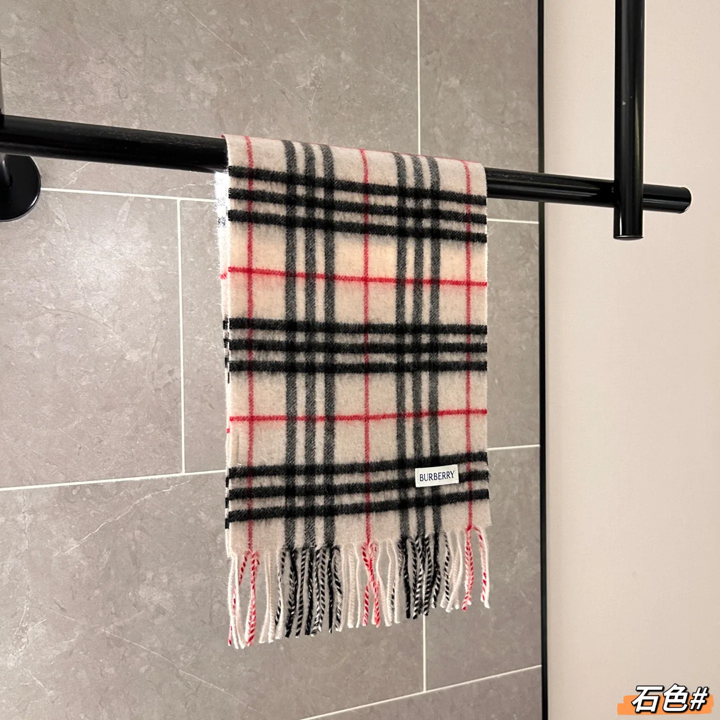 Scarves BURBERRY 18507397