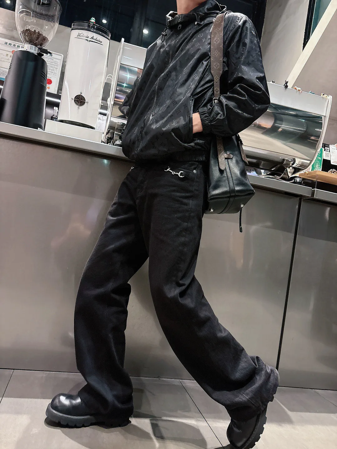 Men's Jackets And Down Jackets LOUIS VUITTON 18097606