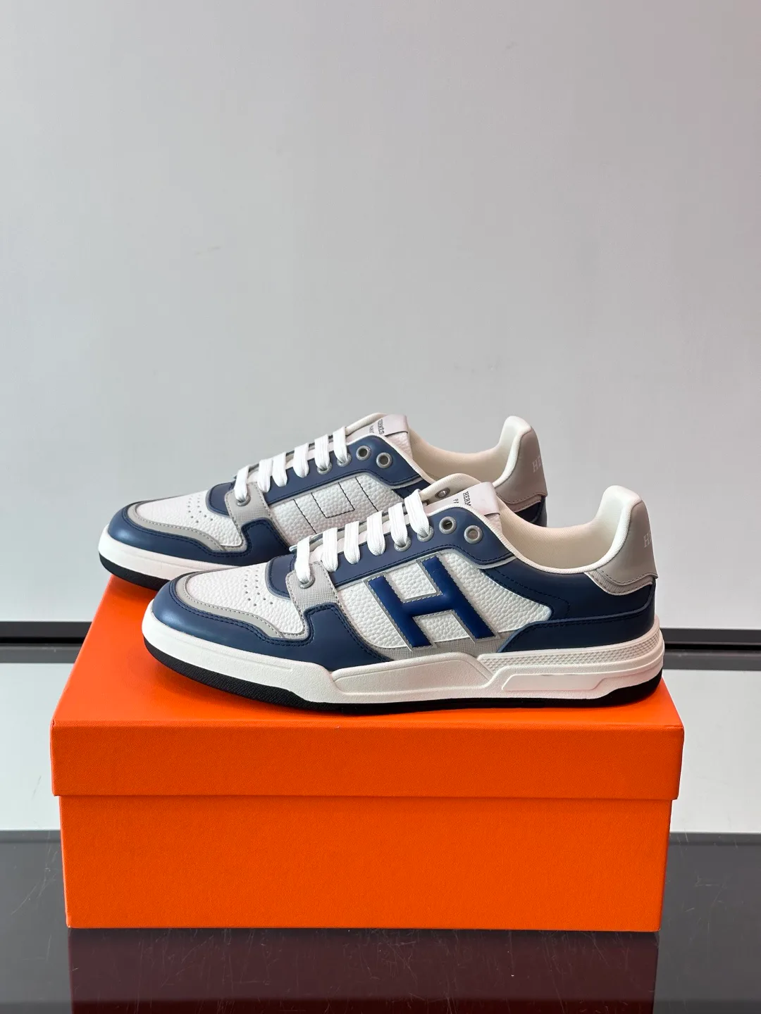 Men's Sneakers HERMES 18500629