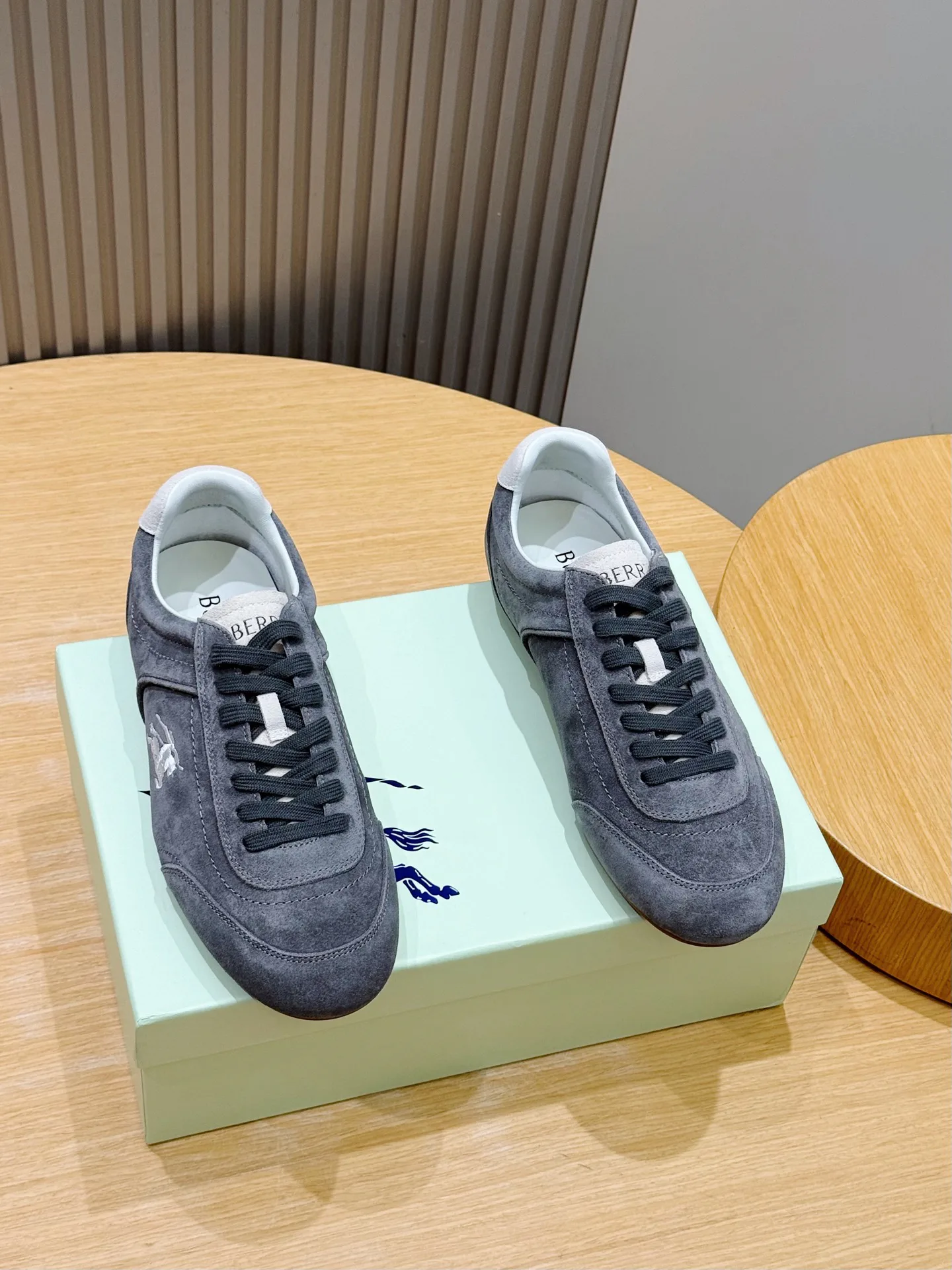 Men's Sneakers BURBERRY 18101451