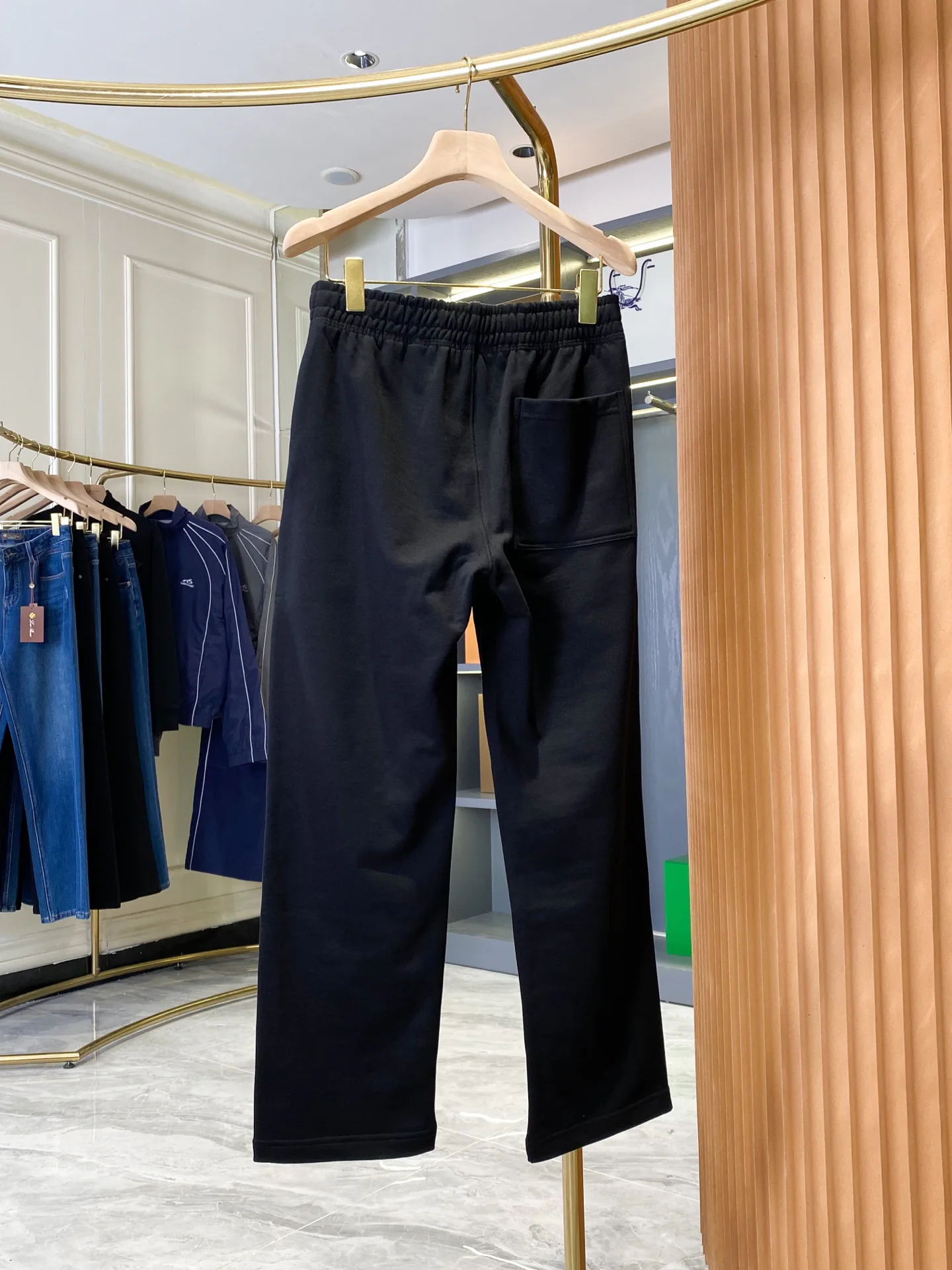 Men's Trousers BURBERRY 18141563