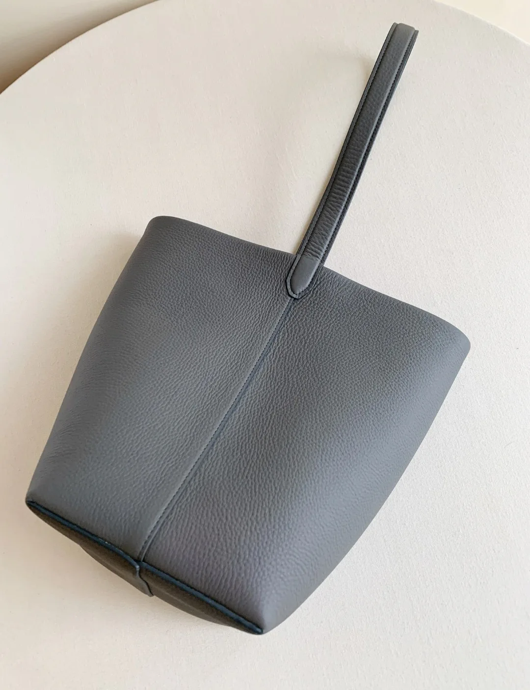Women's Classic Handbags THE ROW 18070667