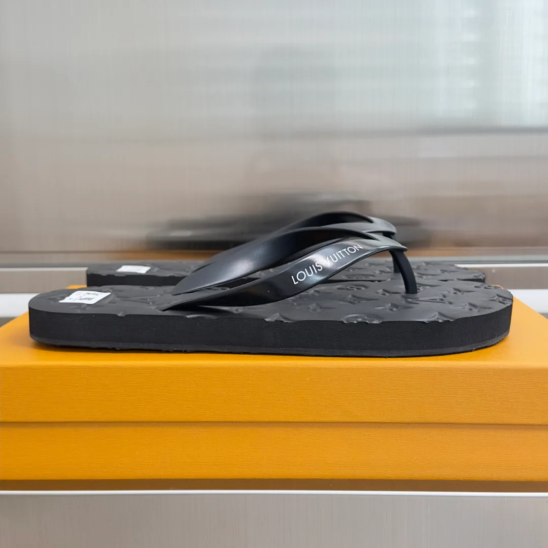 Men's Flip-Flops LOUIS VUITTON 17780712