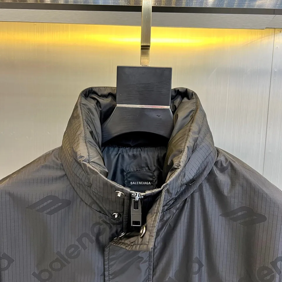 Men's Jackets And Down Jackets BALENCIAGA 18416817