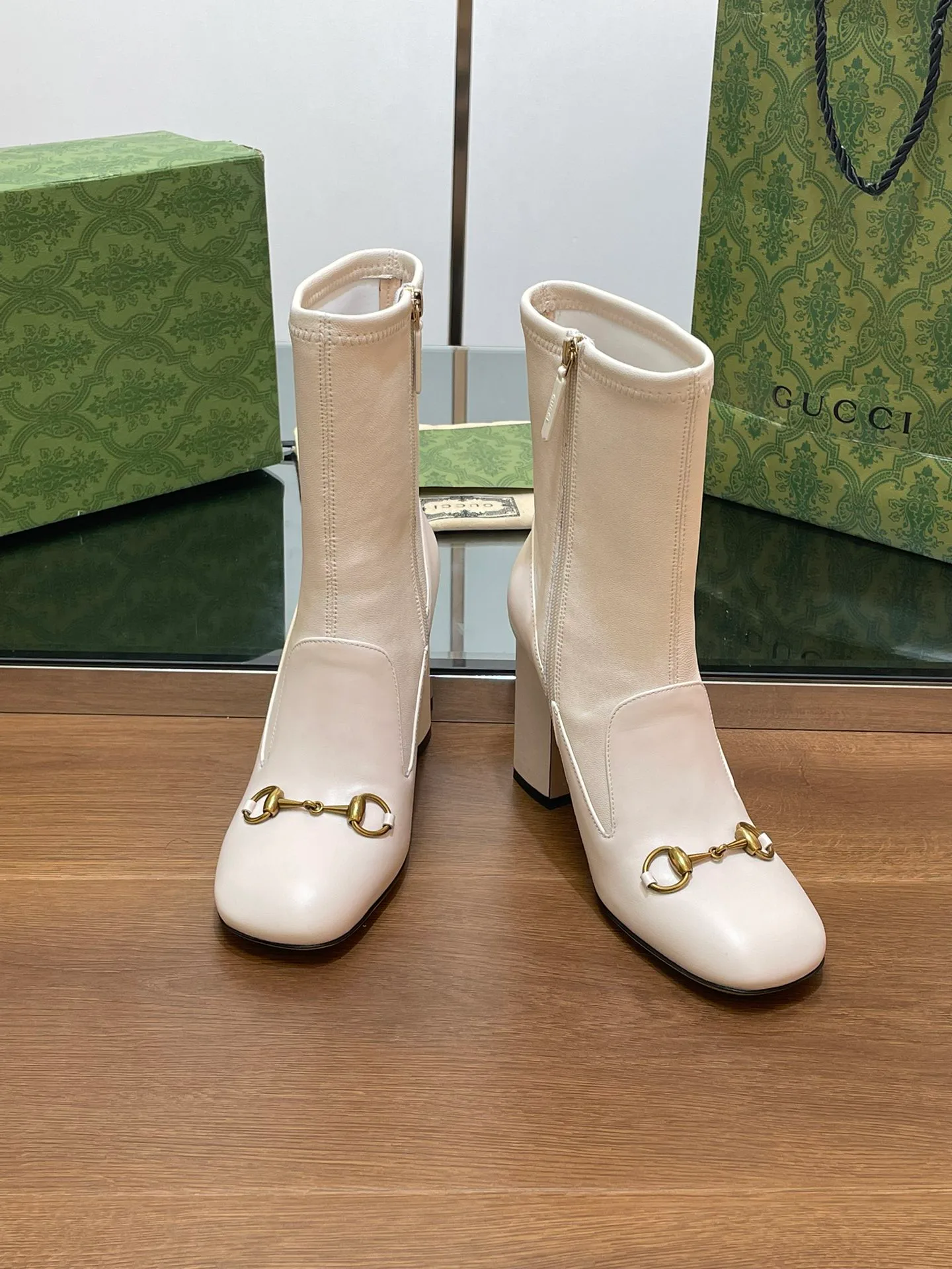 Women's Booties GUCCI 18083285
