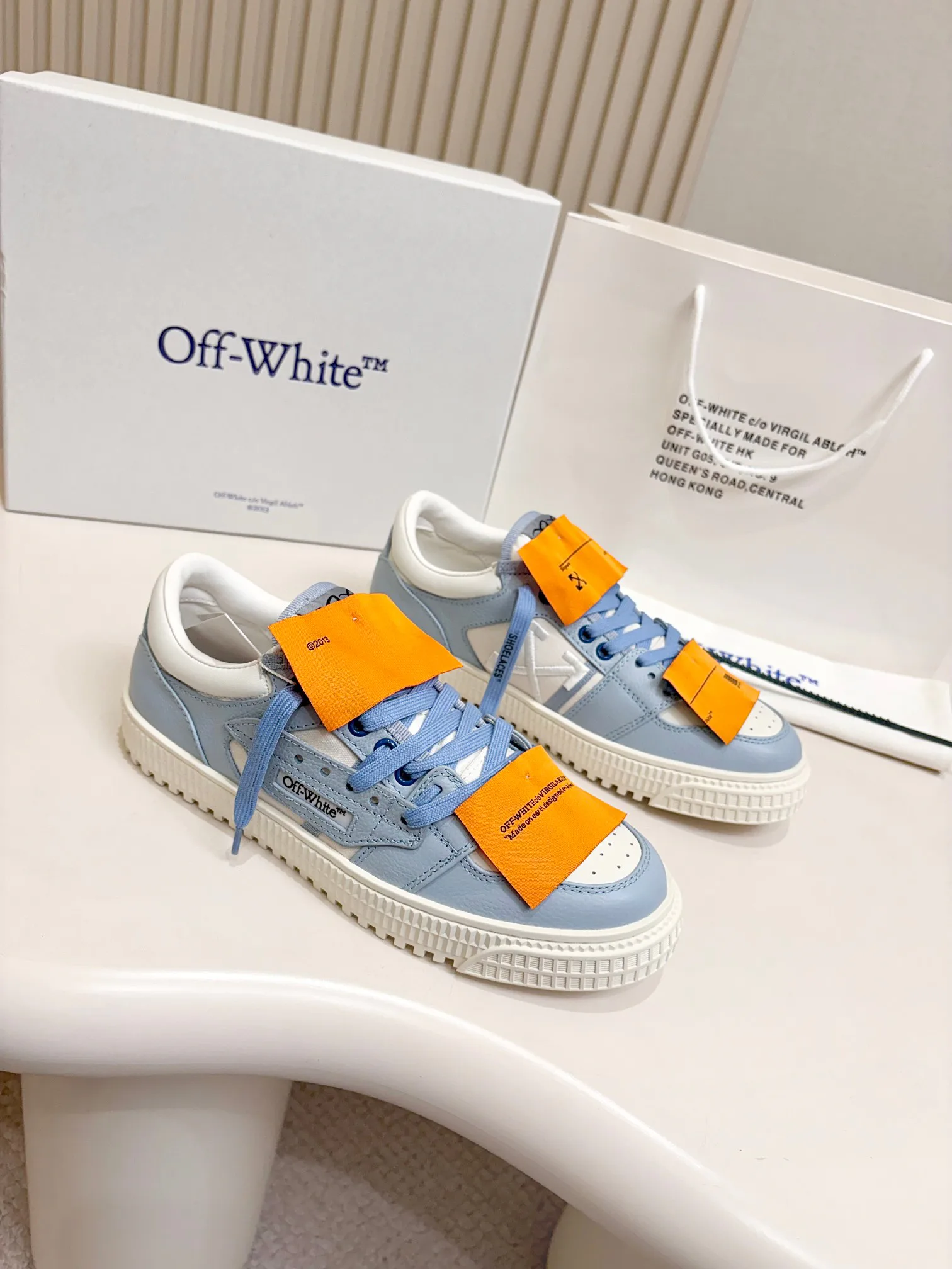 Women's Sneakers OFF-WHITE 18103209