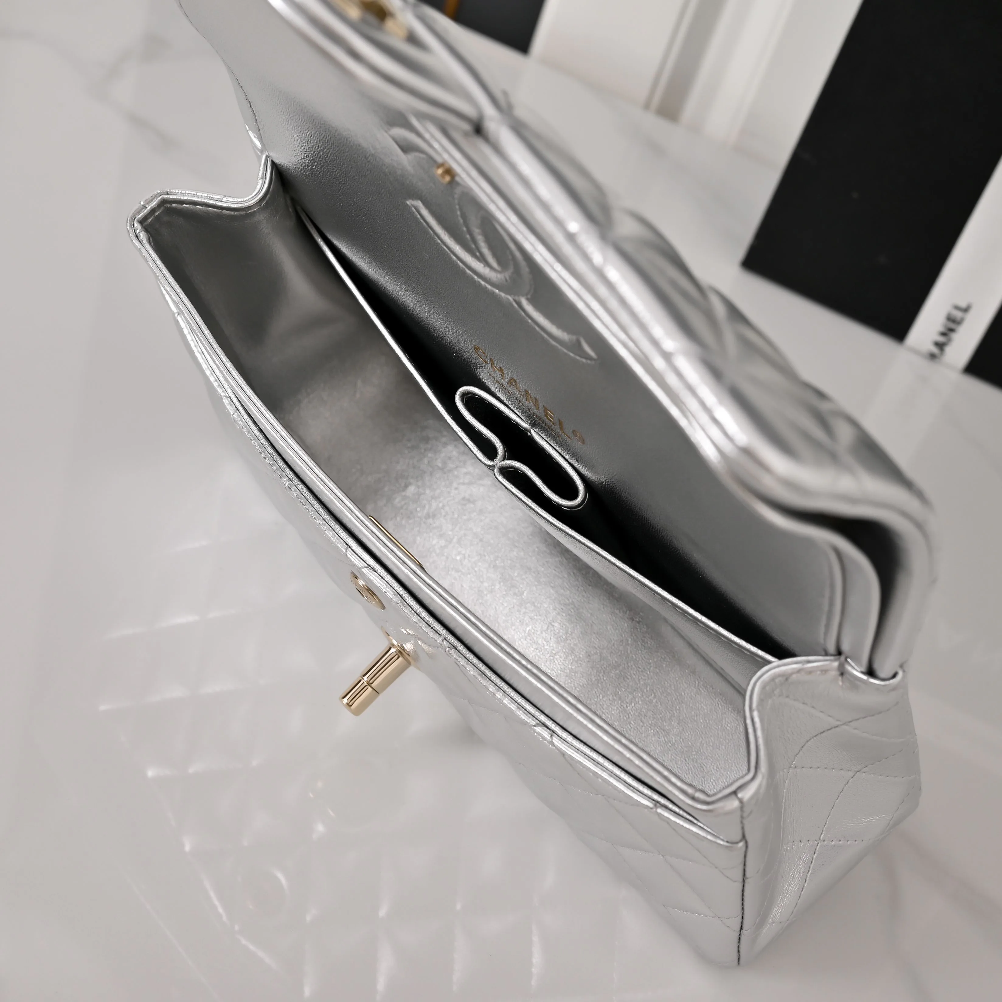 Women's Classic Handbags CHANEL 18307549