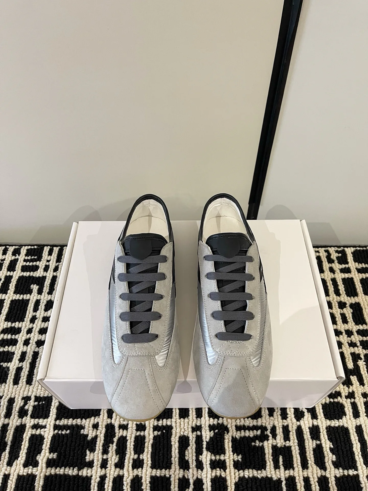 Women's Sneakers ALEXANDER MCQUEEN 18386229