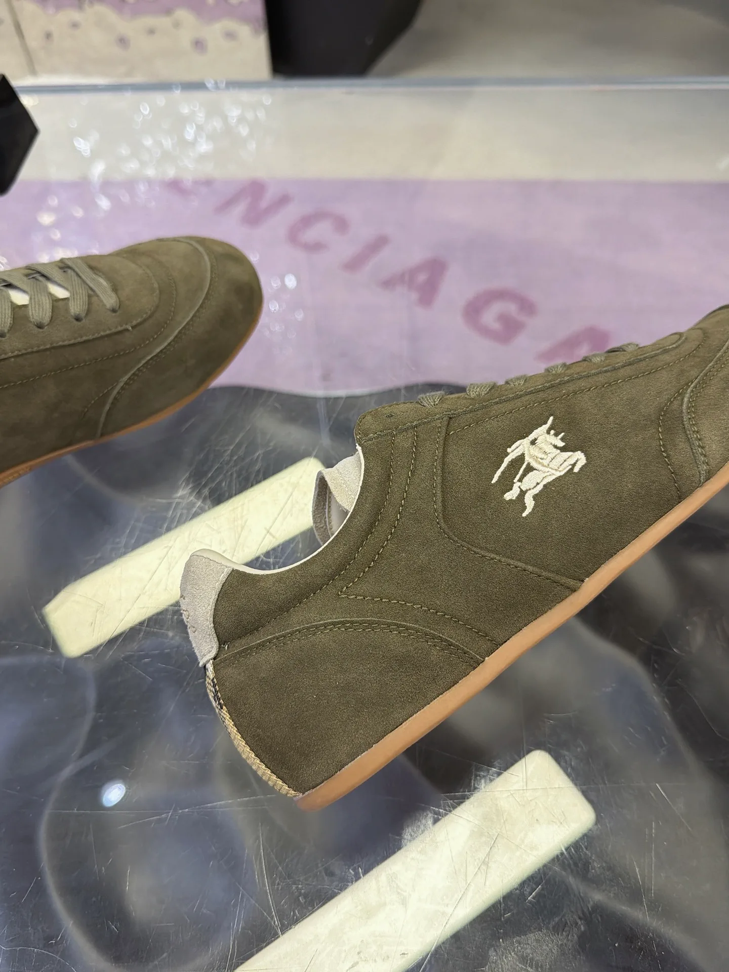 Women's Sneakers BURBERRY 18025575