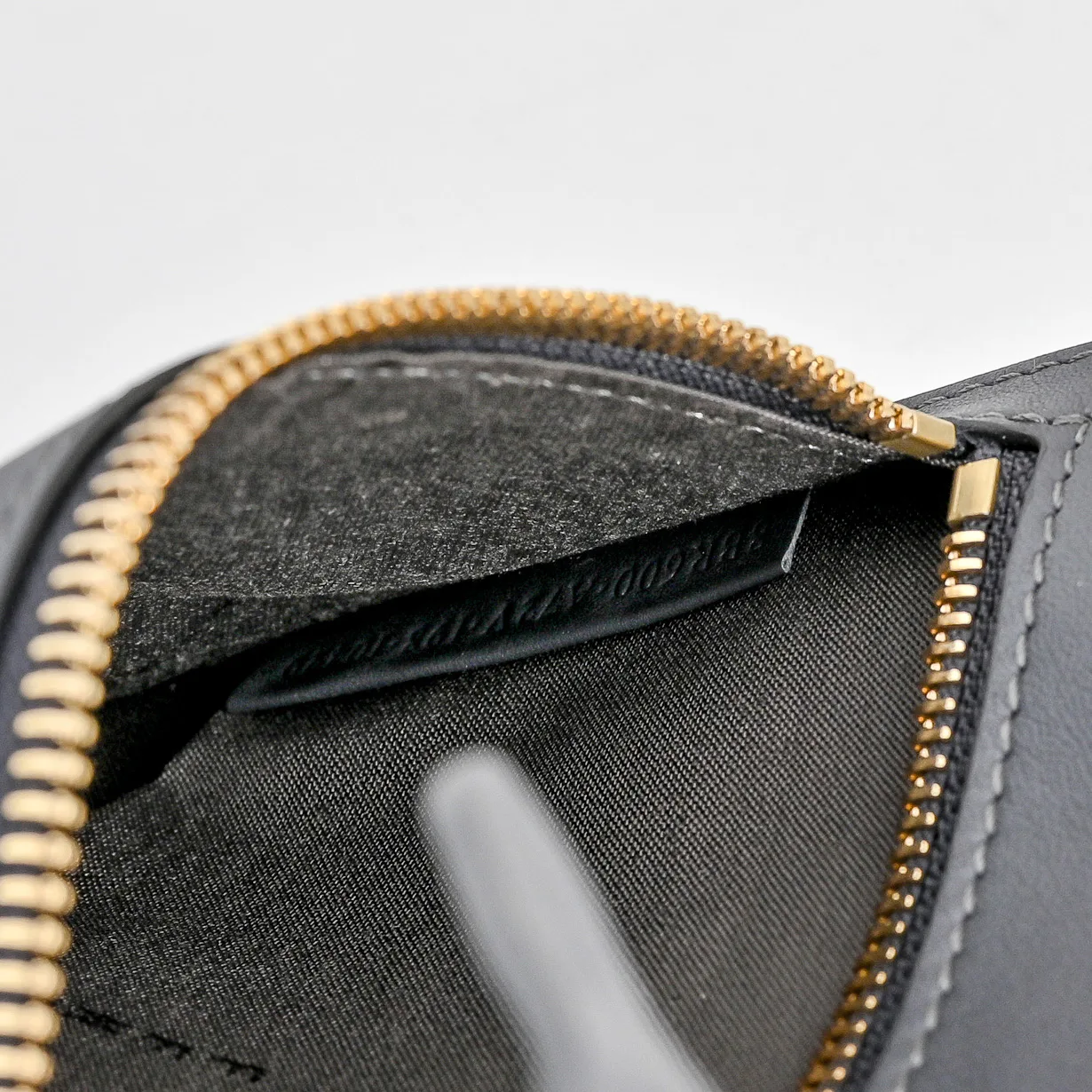 Women's Classic Handbags FENDI 16830654