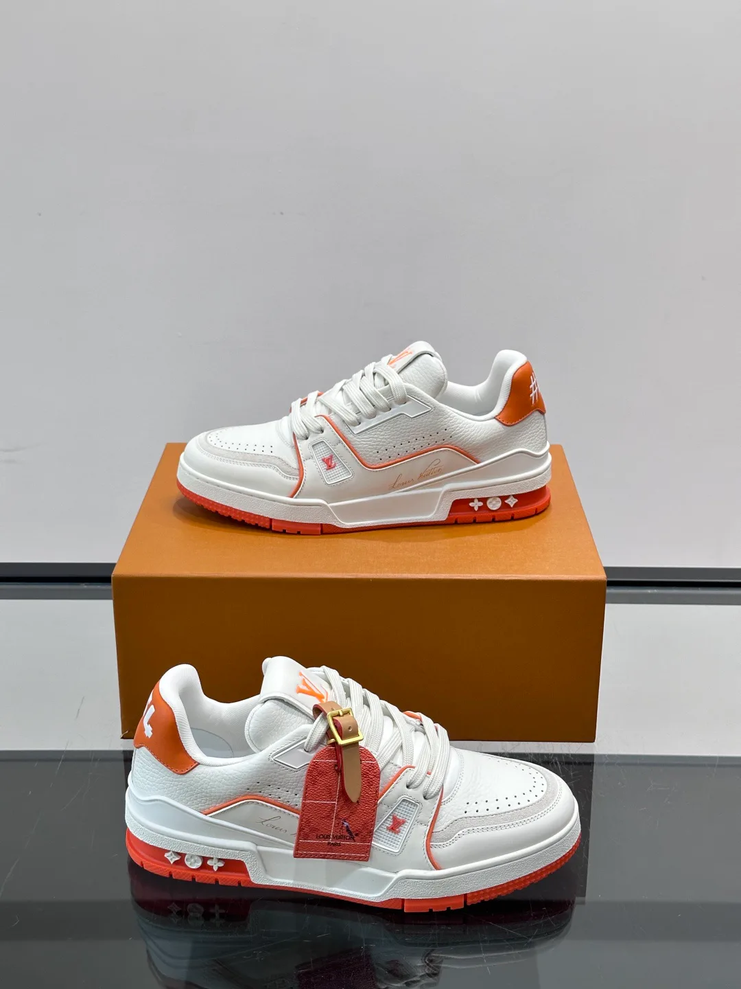 Men's Sneakers LOUIS VUITTON 17806087