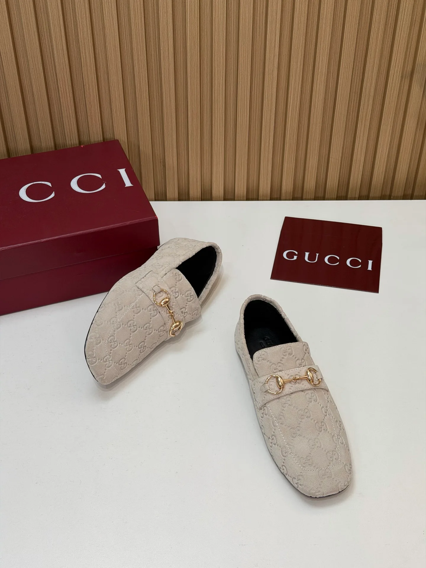 Women's Loafers And Moccasins GUCCI 18083808