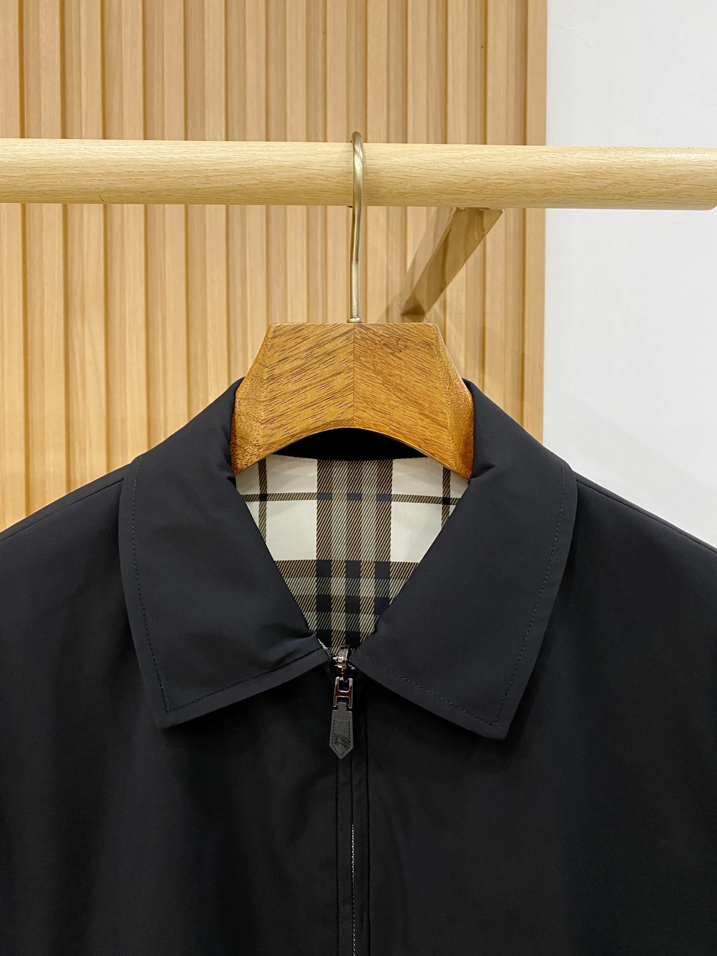Men's Jackets And Down Jackets BURBERRY 18246891