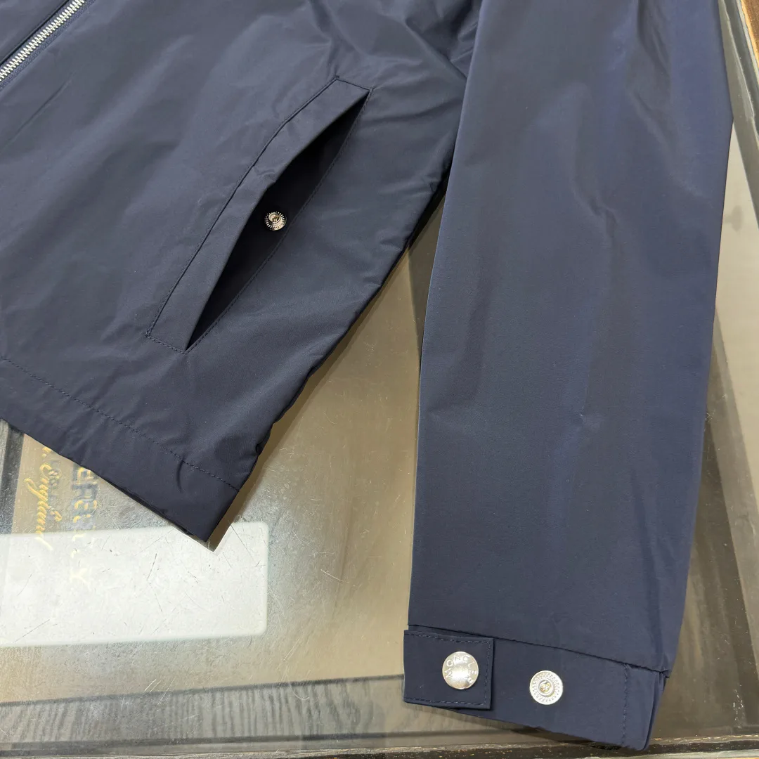 Women's Jackets And Down Jackets MONCLER 18416530