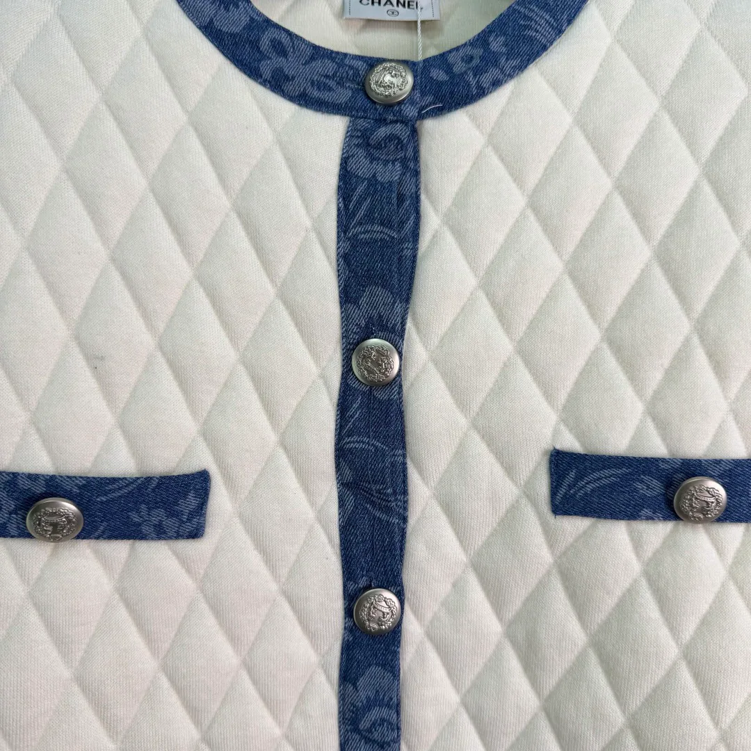 Women's Jackets And Down Jackets CHANEL 18363007