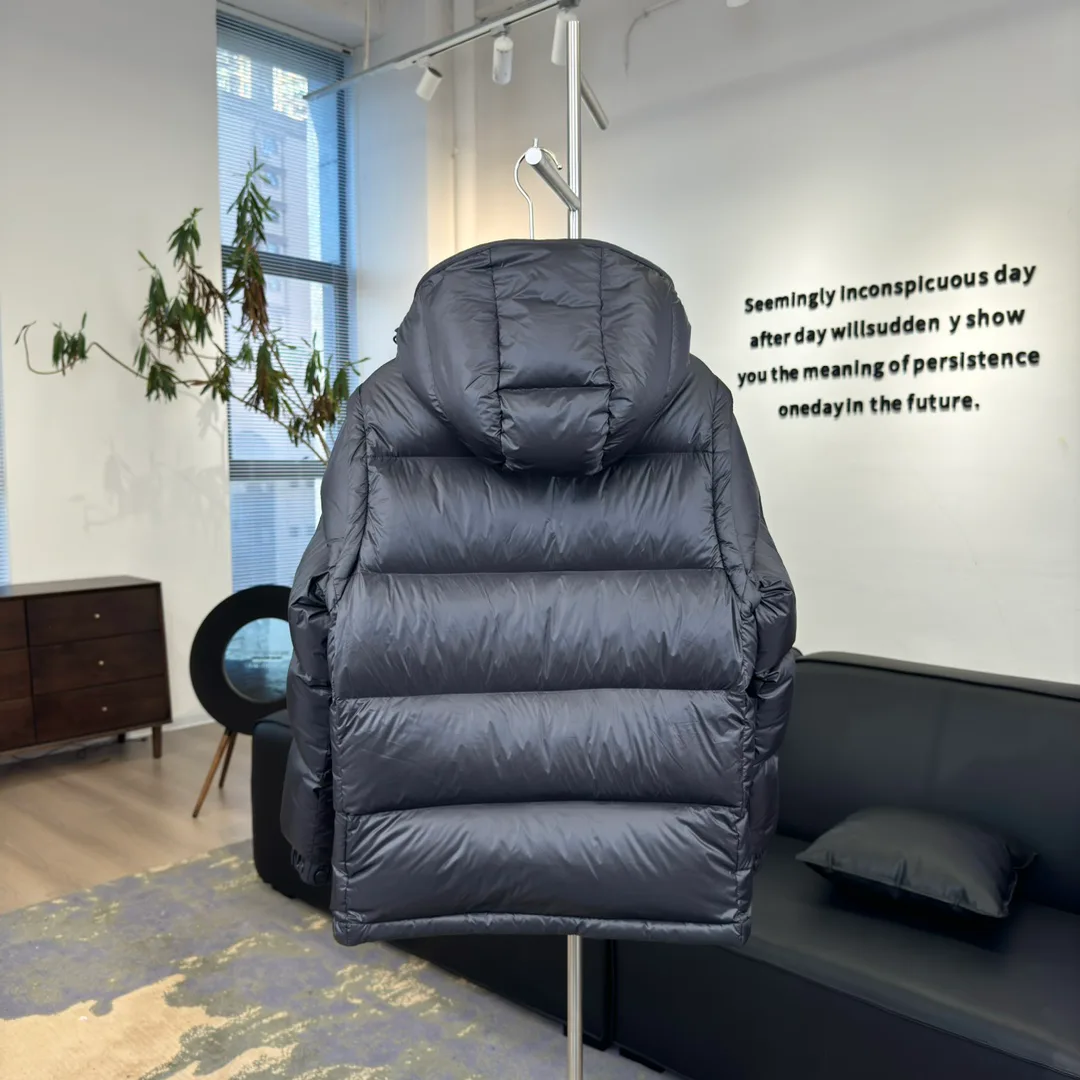 Куртки И Пуховики Мужские Moncler 18684494