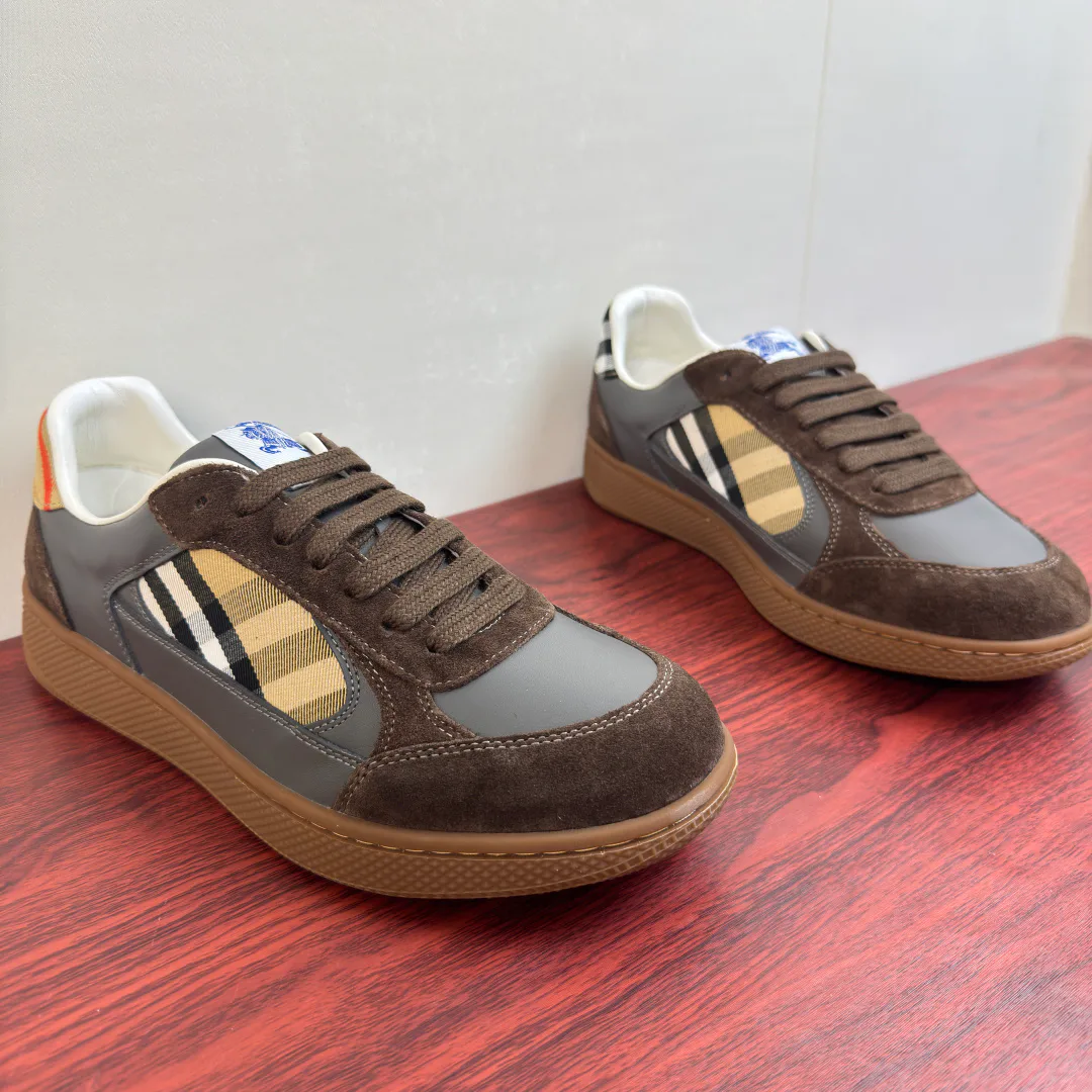 Men's Sneakers BURBERRY 17636479