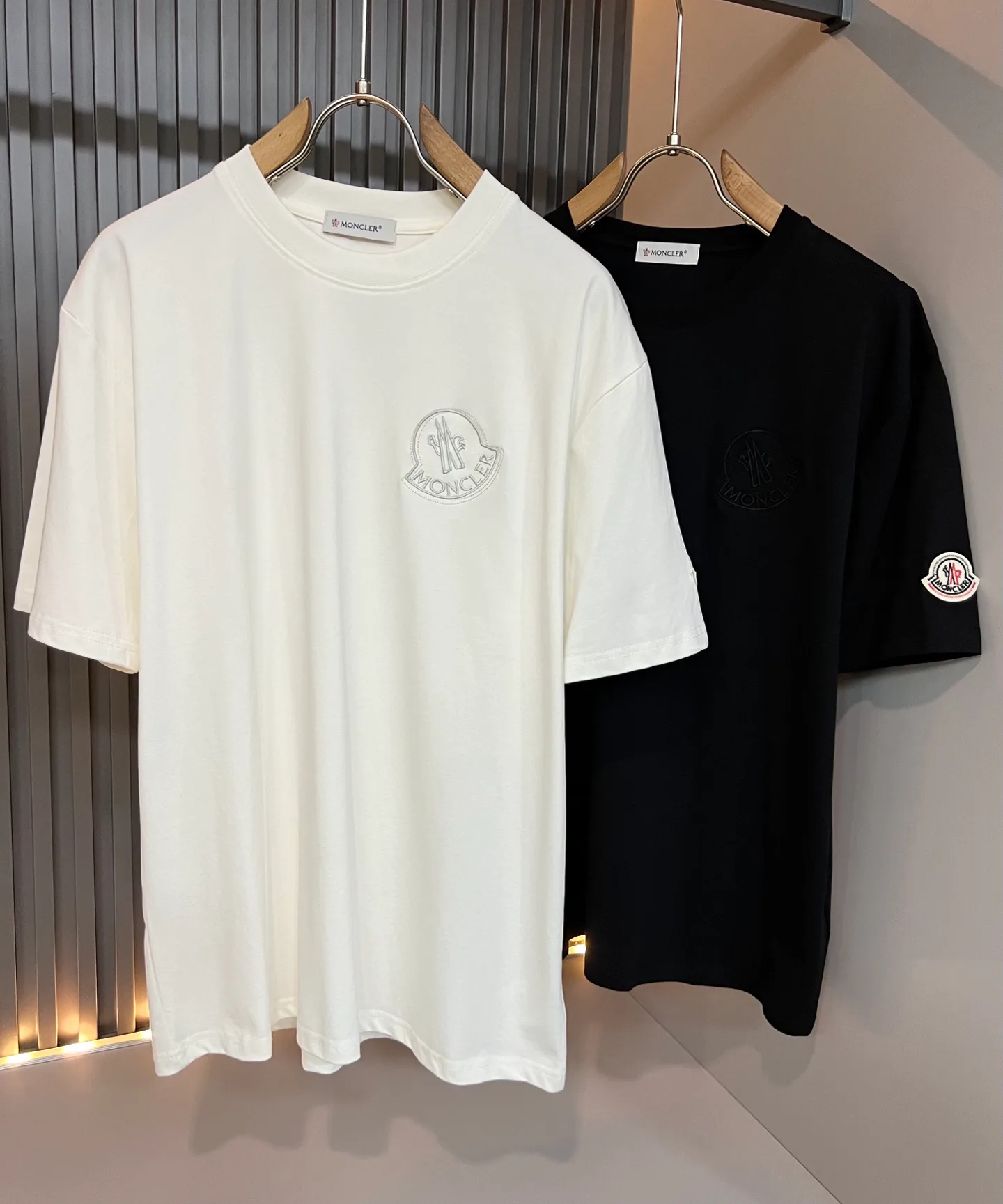 Men's T-Shirts MONCLER 18446418