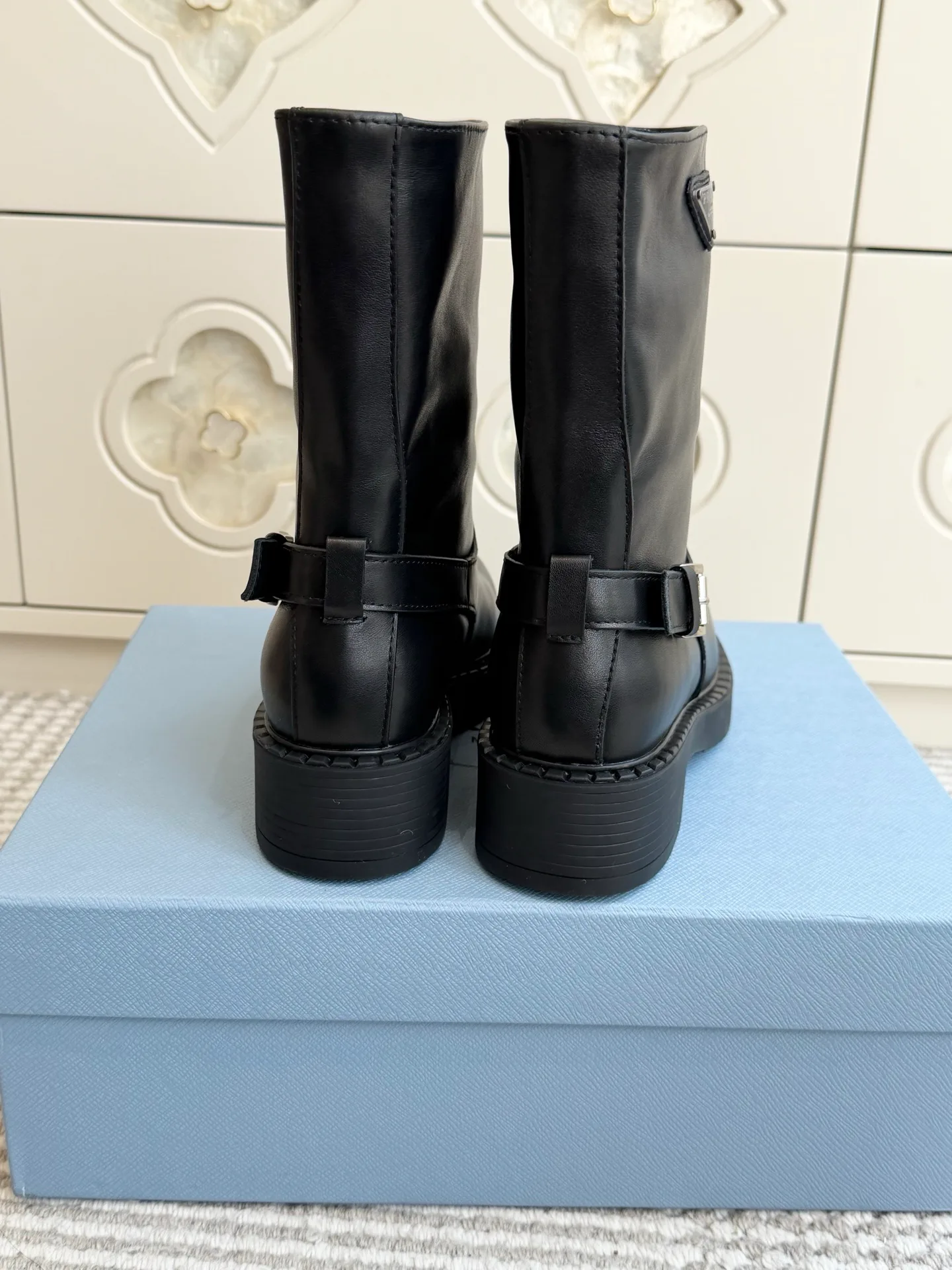 Ботинки Женские Prada 18598050