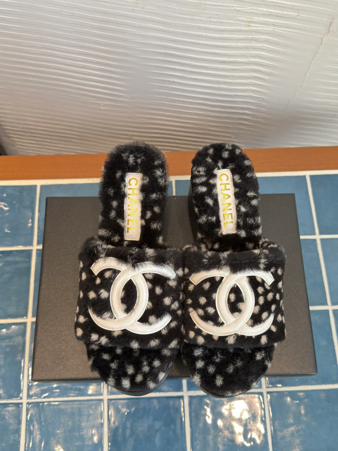 Women's Slippers CHANEL 18251944