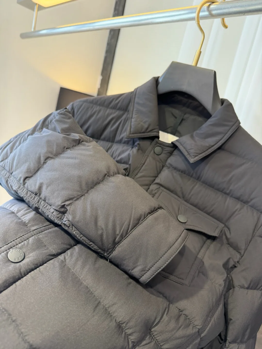 Women's Jackets And Down Jackets MONCLER 18421359