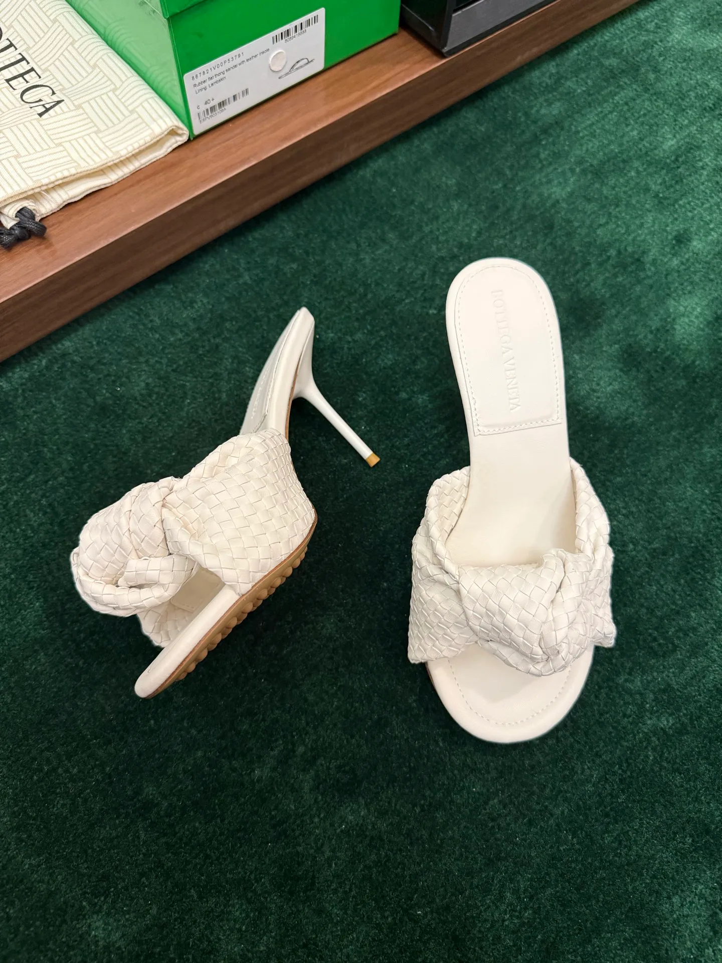 Women's Mules And Clogs BOTTEGA VENETA 17386159